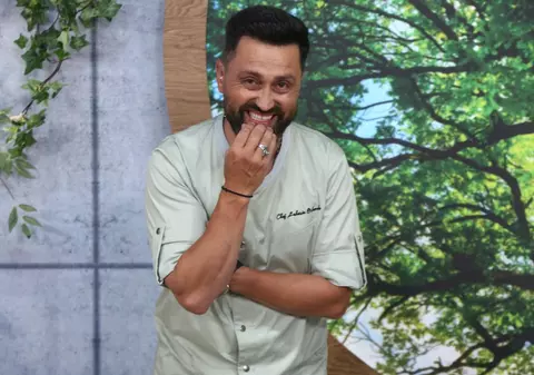 Ce face Orlando Zaharia în pauzele de filmări de la „Chefi la cuțite”: „Funcționez foarte bine sub presiune”