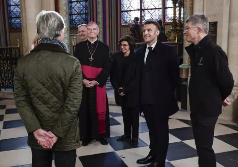 Reacția președintelui Emmanuel Macron, după ce a vizitat Catedrala Notre-Dame. „Este sublim” | VIDEO
