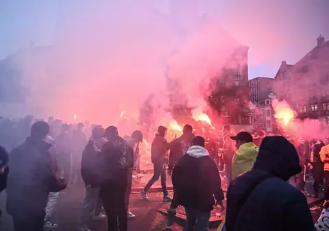 Măsuri de urgență la Amsterdam, după ce fanii lui Maccabi Tel Aviv au fost atacați. „Un moment întunecat” | VIDEO