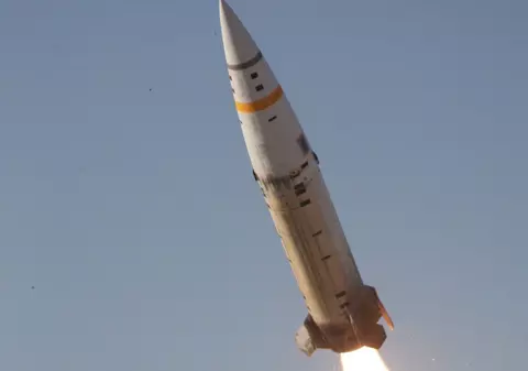 Rusia amenință cu represalii considerând că atacul cu rachete americane ATACMS a încălcat o linie roșie