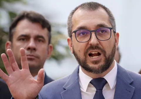 Europarlamentarul USR Vlad Voiculescu: „Mizeria CCR este vizibilă de pe Lună. Decizia este în favoarea lui Călin Georgescu”