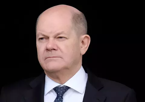 Olaf Scholz a discutat la telefon cu Vladimir Putin. Convorbirea a durat o oră