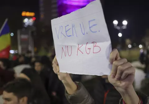 Proteste în marile orașe ale țării, împotriva lui Călin Georgescu: „Tinerii vă strigă în cor, nu votați un dictator”| VIDEO