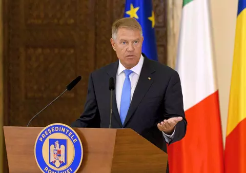 Klaus Iohannis, mesaj înaintea alegerilor parlamentare: „Votăm pentru o țară a libertății sau a ne prăbuși într-o izolare toxică”