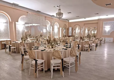 Organizează evenimentul visurilor tale într-un ballroom de top din București!