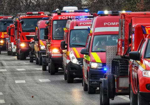 Panică în Alba Iulia: un copil care s-a jucat cu o brichetă a provocat un incendiu într-un supermarket din mall
