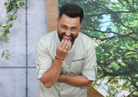 Cum arată casa veche de 95 de ani în care a copilărit Orlando Zaharia, juratul „Chefi la cuțite”. „Mamaia mea trăiește”