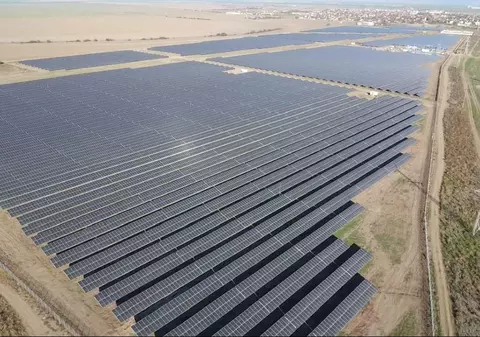 Un parc fotovoltaic, în Arad. Investiția de 35 de milioane de euro va furniza energie verde către 17.000 de gospodării