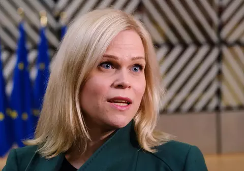 Fobia bizară de care suferă un ministru suedez. Bananele o înspăimântă pe Paulina Brandberg