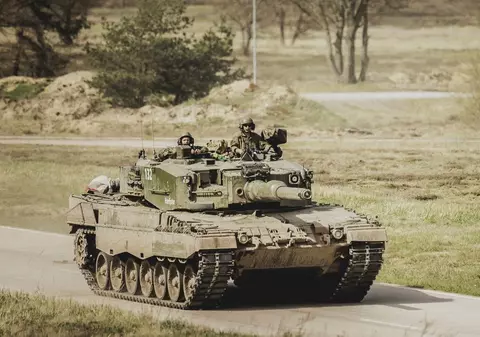 Principalul furnizor de tancuri Leopard 2 pentru Ucraina. Țara care a depășit Germania și Polonia | VIDEO