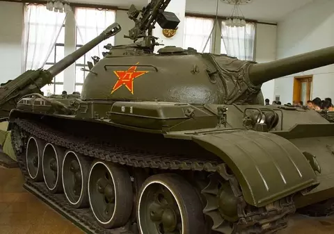 Recuzita din filmele de război făcute de Mosfilm a fost donată armatei ruse: 36 de tancuri, șase vehicule blindate de luptă și opt tractoare