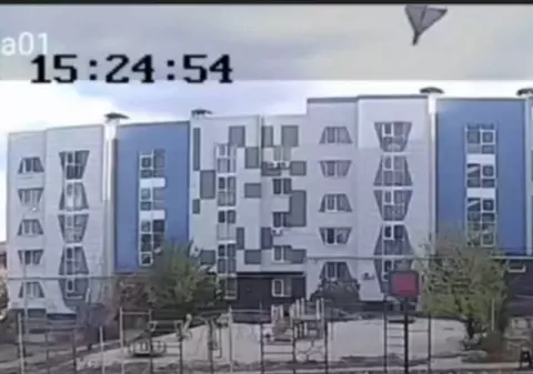 Momentul în care Rusia își bombardează, din greșeală, un bloc de locuințe cu o dronă kamikaze Shahed