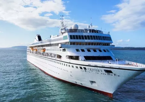 O companie oferă o excursie de patru ani în jurul lumii pentru cei care vor să scape de mandatul lui Donald Trump| VIDEO