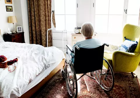 Nouă bătrâni au fost găsiți într-un azil clandestin din Eforie Nord, după ce oamenii au sunat la Poliție