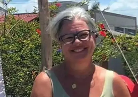 O femeie și-a ucis familia de Crăciun, după ce a gătit un tort în care a adăugat un ingredient „secret”