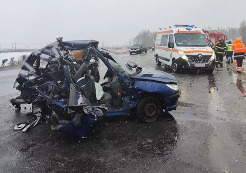Un tânăr și-a văzut mama și fratele murind lângă el, într-un nou accident pe Drumul Morții, în Adjud