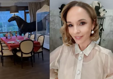 Imagini din casa Andreei Marin, decorată de Crăciun. În sufragerie are mai mulți brazi împodobiți, iar masa festivă e gata