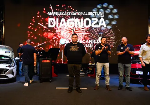 Mecanicul anului 2024 în România, premiat în fața lui Cabral. Cine este Andrei Uricaru, băcăuanul care a pus mâna pe marele trofeu