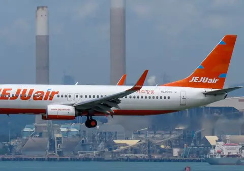 Un alt avion Jeju Air a suferit o defecţiune la trenul de aterizare şi a fost nevoit să se întoarcă pe aeroport | VIDEO