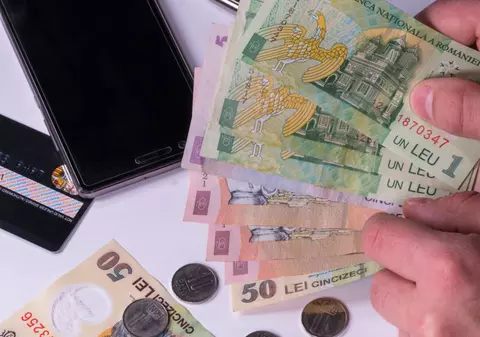 Specialist în economie, despre cele 10 pericole în 2025: „Tăiați de pe listă cheltuielile inutile și evitați creditul de consum, pe cât posibil!”