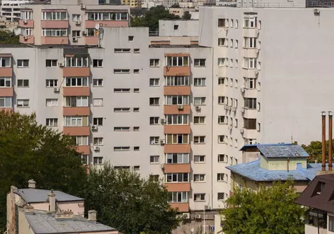 Impozit redus în Craiova pentru cei care contribuie la anveloparea blocurilor