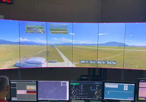 Aeroportul din Brașov, program scurtat cu 5 ore din cauza lipsei de controlori de trafic în centrul de la Arad