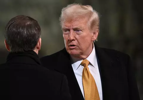 Dronele care perturbă New York-ul, luate în vizor de Donald Trump, care anunță ferm: „Publicul trebuie să știe. Altfel, împușcă-i!”