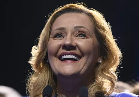 Elena Lasconi, apel video cu Emmanuel Macron: „Miza este viitorul României” | VIDEO