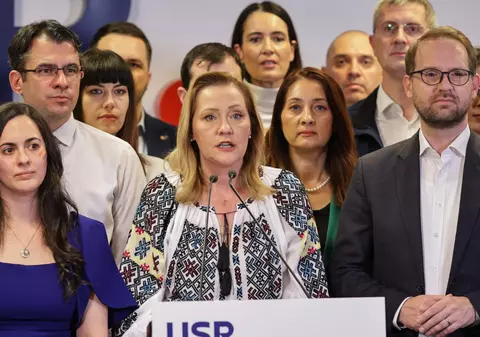 Elena Lasconi, după rezultatele EXIT-POLL la parlamentare: „Dacă suntem uniți, roboții ruși de pe TikTok nu ne pot distruge democrația”