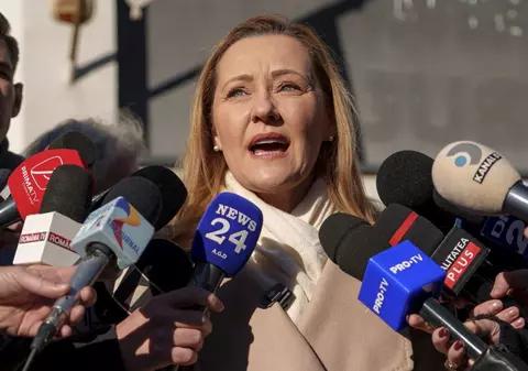 Elena Lasconi, reproșuri și condiții pentru PSD după ce Marcel Ciolacu a anunțat ieșirea din negocierile pentru Guvern: „Mint în continuare”