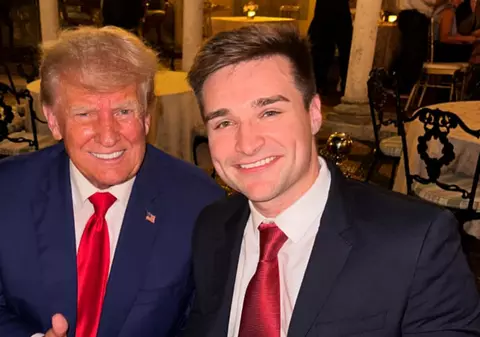 Momentul in care unul dintre consilierii lui Donald Trump a lesinat in timpul unui discurs | VIDEO