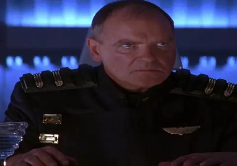 Angus MacInnes, actorul din Star Wars care l-a interpretat pe pilotul „Gold Leader”, a decedat la vârsta de 77 de ani