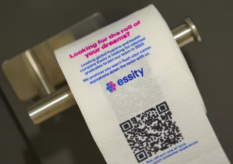 O companie și-a tipărit anunțurile de angajare pe hârtia igienică distribuită la Universitatea Nottingham