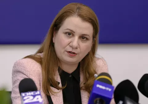 Ministerul Educației anunță o nouă măsură pentru elevii performanți. Aceștia vor putea promova doi ani de studii într-unul singur în învățământul preuniversitar