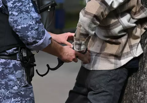 Un elev va fi expulzat din Rusia împreună cu părinții săi, după ce a atacat și rănit cinci colegi cu un cuțit, în școală
