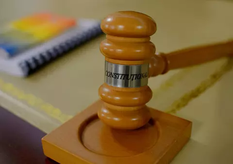 CCR a decis că impozitarea progresivă a pensiilor este neconstituțională. Decizia va afecta și pensiile militare