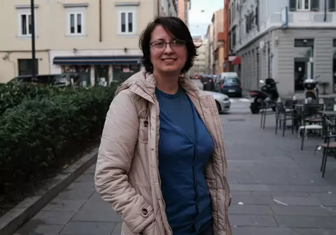 Povestea Iuliei Negru, românca votată de italieni consilier local în Trieste: „România se schimbă. Dar eu nu m-aş întoarce niciodată, mi s-ar părea inutil”