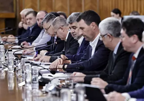 Creșterea numărului de angajați la stat nu se mai oprește. 5.900 de noi posturi, ocupate într-o singură lună