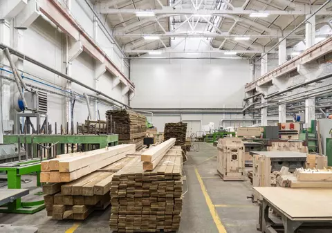 Cea mai mare fabrică de mobilă românească din Europa va fi demolată. Terenul a fost cumpărat cu 12,3 milioane de euro