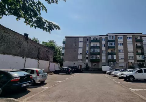 Șoferii din Oradea care au parcare de domiciliu trebuie să plătească abonamentele pe anul viitor, până pe 31 decembrie 2024