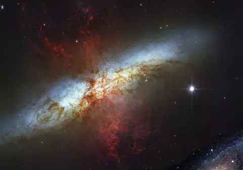 Astronomii au găsit o galaxie străveche care seamănă cu Calea Lactee