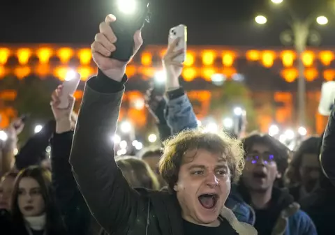 Protest pentru libertate și democrație. Trupa Taxi, Victor Rebengiuc și alți artiști au confirmat prezența 
