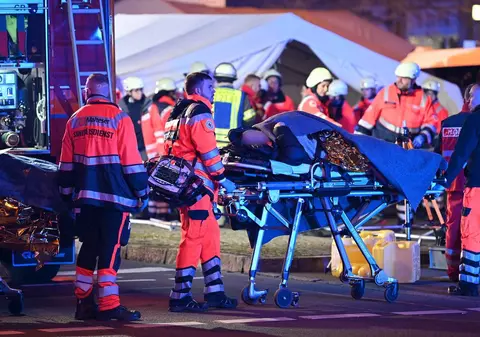 Cinci morți și peste 200 de răniți la târgul de Crăciun din Magdeburg, unde un bărbat din Arabia Saudită a intrat cu mașina în mulțime I VIDEO