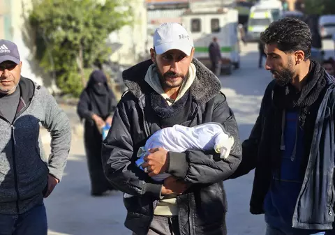 3 bebeluși palestinieni au murit de frig în Gaza, în ultimele două zile: „Un copil este ucis în fiecare oră”