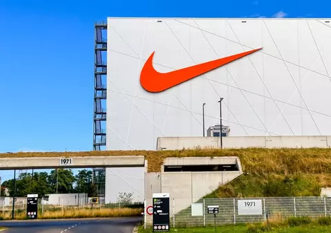 Nike, anchetată în România. Consiliul Concurenţei a declanşat o investigaţie pentru posibile înţelegeri anticoncurenţiale