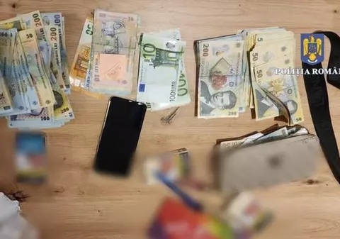 Şase presupuşi traficanţi de droguri au fost arestaţi. La percheziții s-au găsit kilograme de droguri de mare risc și sume imense de bani