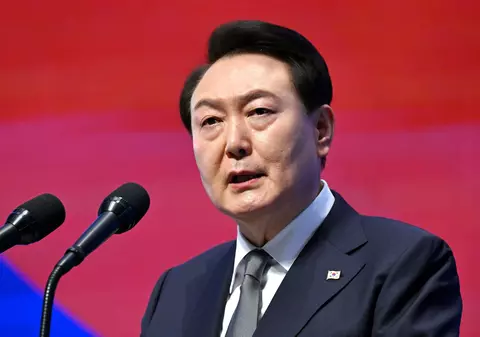 Mandat de arestare împotriva președintelui suspendat al Coreei de Sud, la o lună după ce a impus legea marțială