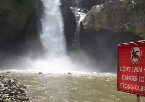 Doi adolescenți de 17 ani au murit după ce au fost înghițiți de o cascadă din Australia: „Două familii trec printr-o durere de neimaginat”