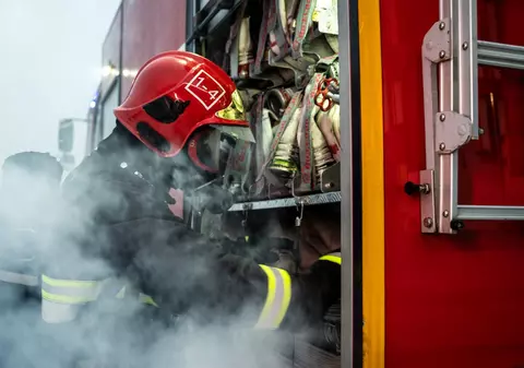 Un complex pentru persoane cu dizabilități din Pitești a luat foc. Peste 100 de oameni au fost evacuați, printre care 38 de copii