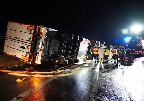 Accidentul provocat de un șofer român de TIR a determinat schimbarea limitei de viteză pentru camioane, pe o autostradă din Germania